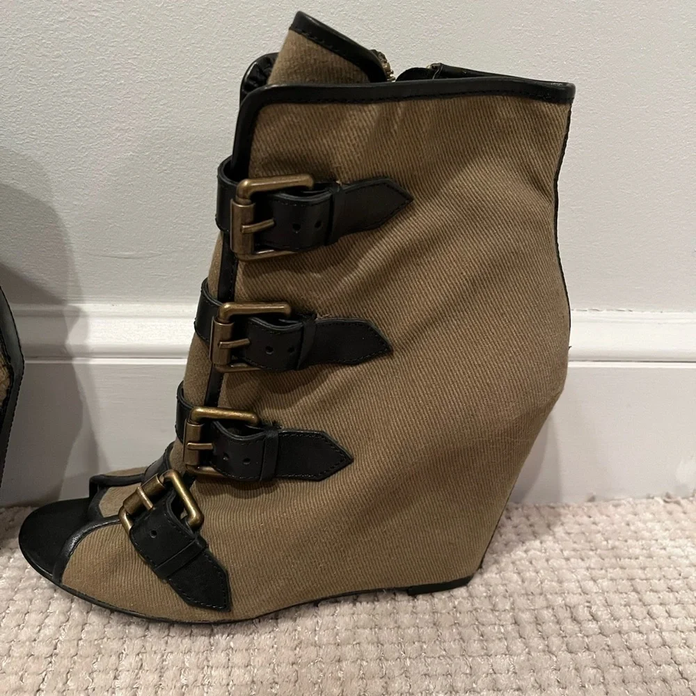 Listing for Rzaizy —Healed military boots by ASH good condition - Picture 10 of 16